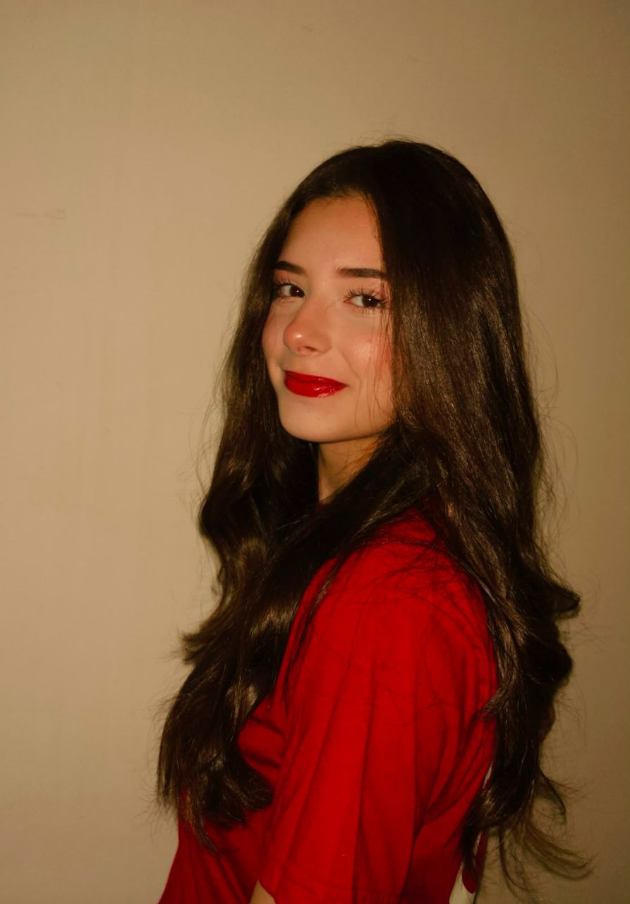 Rayane Mafra, nail designer